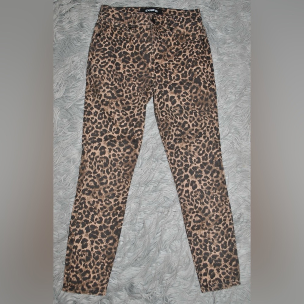 EXPRESS Leopard Print High Rise Ankle Jean size 4R EXcellent